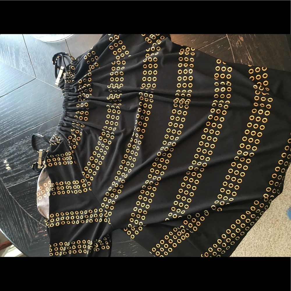 Michael Kors Cold shoulder top